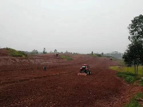 2025年丘陵山區縣(市、區)農作物耕種收綜合機械化率要達到55%